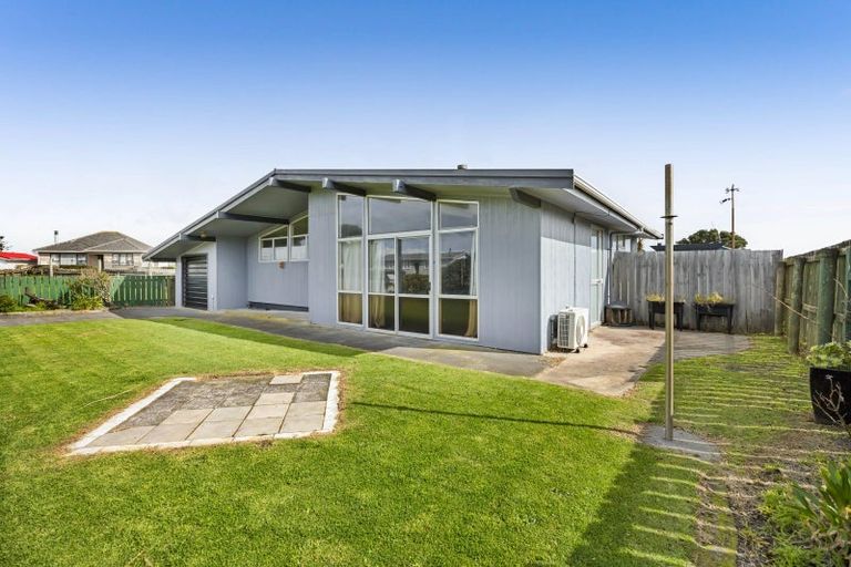 Photo of property in 22 Hickey Place, Opunake, 4616