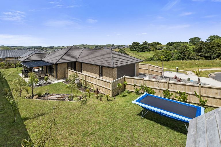 Photo of property in 13 Millbrae Place, Pokeno, 2402