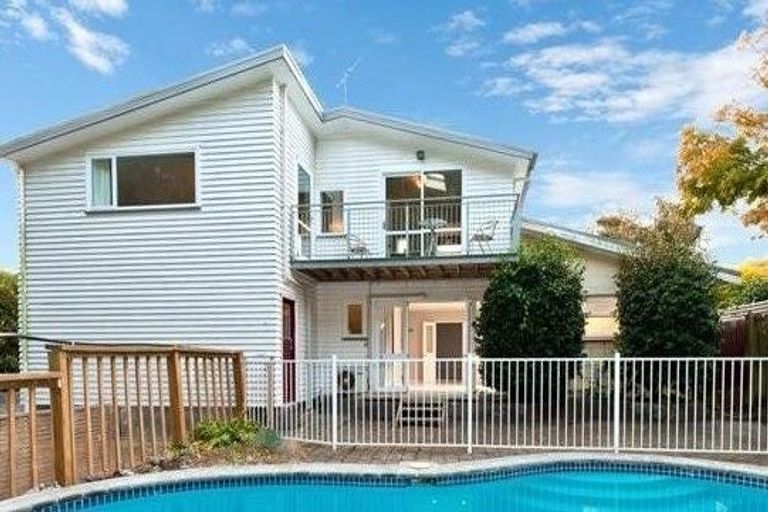 Photo of property in 37 Parkstone Avenue, Ilam, Christchurch, 8041