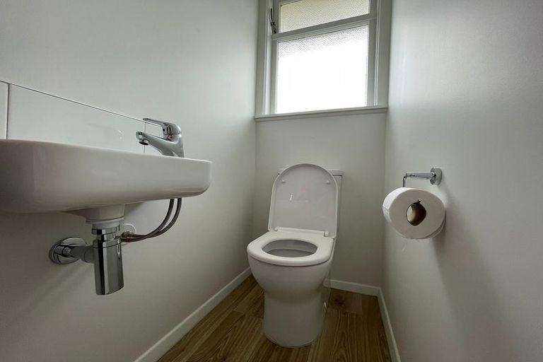 Photo of property in 30 Ashford Avenue, Hokowhitu, Palmerston North, 4410