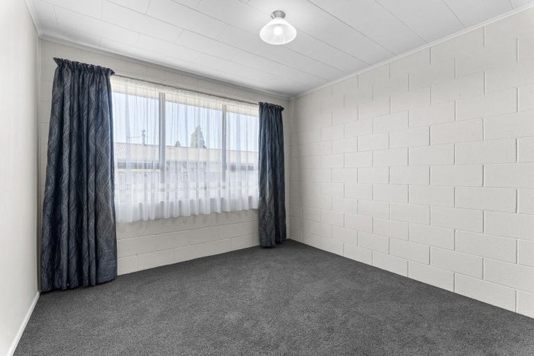 Photo of property in 10b Kauri Street, Inglewood, 4330