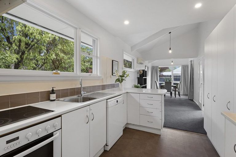 Photo of property in 43b Cullahill Street, Harewood, Christchurch, 8051