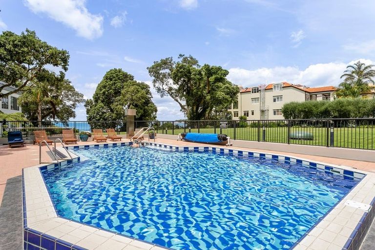 Photo of property in 1i/175 Hurstmere Road, Takapuna, Auckland, 0622