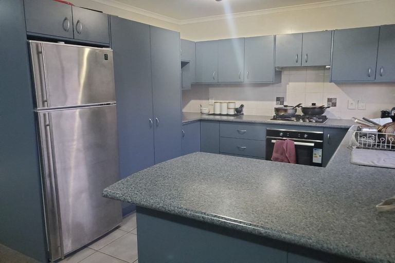 Photo of property in 27 Milson Drive, Papakura, 2110