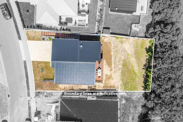 Photo of property in 6 Wilson Way, Waikanae, 5036