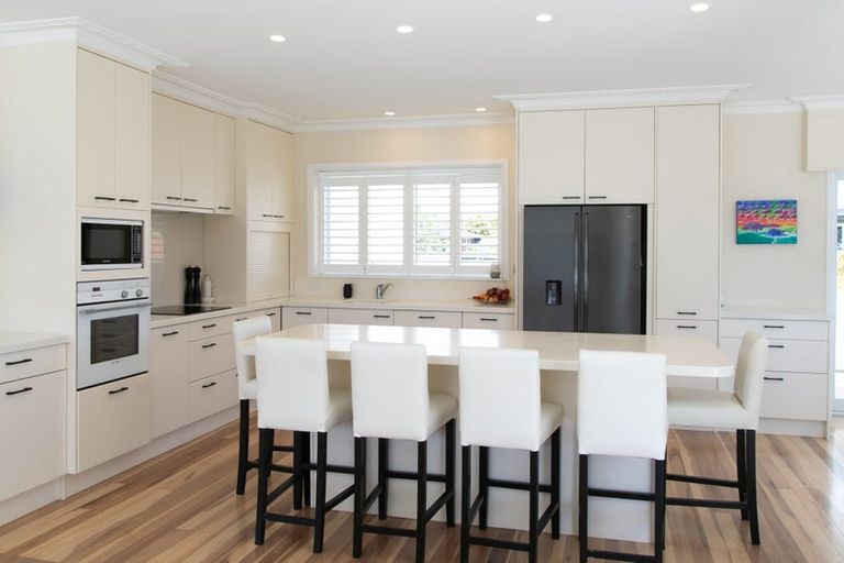 Photo of property in 25 Robinson Road, Whitianga, 3510