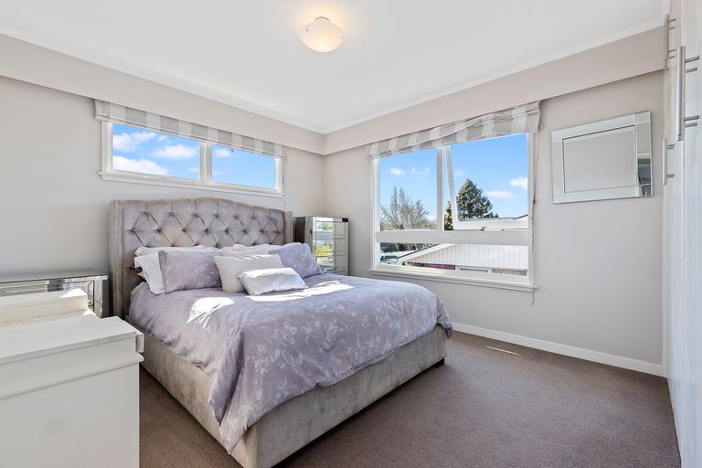 Photo of property in 1/19 Raxworthy Street, Ilam, Christchurch, 8041