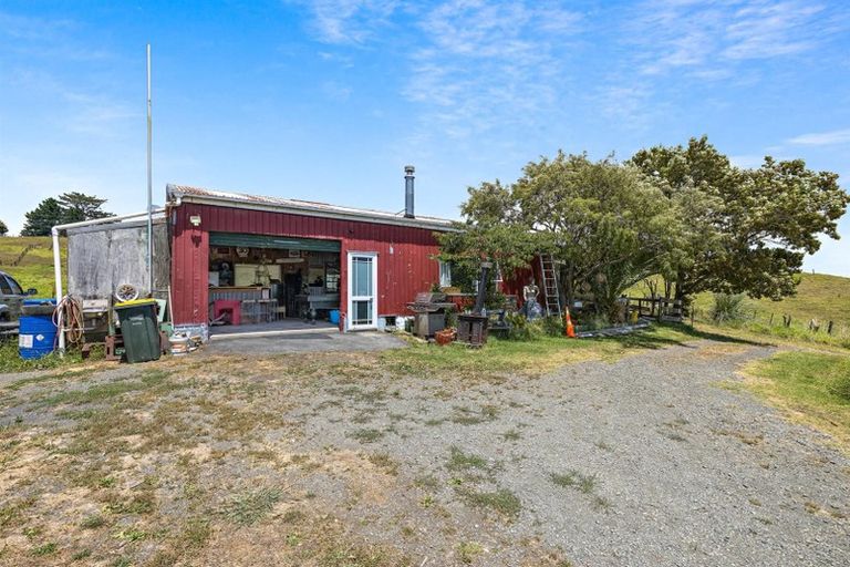 Photo of property in 380 Kaipara Coast Highway, Helensville, Kaukapakapa, 0871