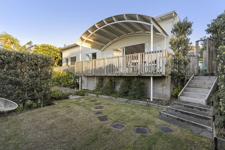 Photo of property in 5b Pacific View Road, Papamoa Beach, Papamoa, 3118