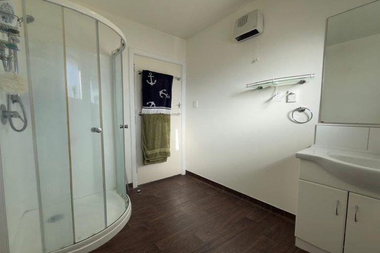 Photo of property in 2/49 Lochee Road, Upper Riccarton, Christchurch, 8041