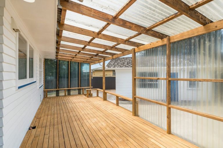 Photo of property in 402 West Coast Road, Glen Eden, Auckland, 0602