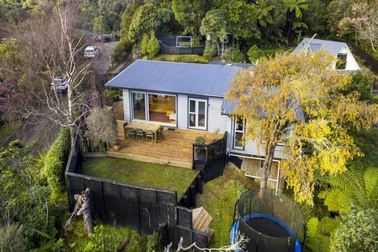 Photo of property in 2 Hobbit Lane, Pinehaven, Upper Hutt, 5371