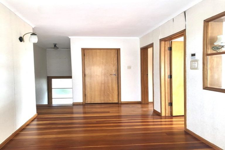 Photo of property in 474 East Coast Road, Windsor Park, Auckland, 0630