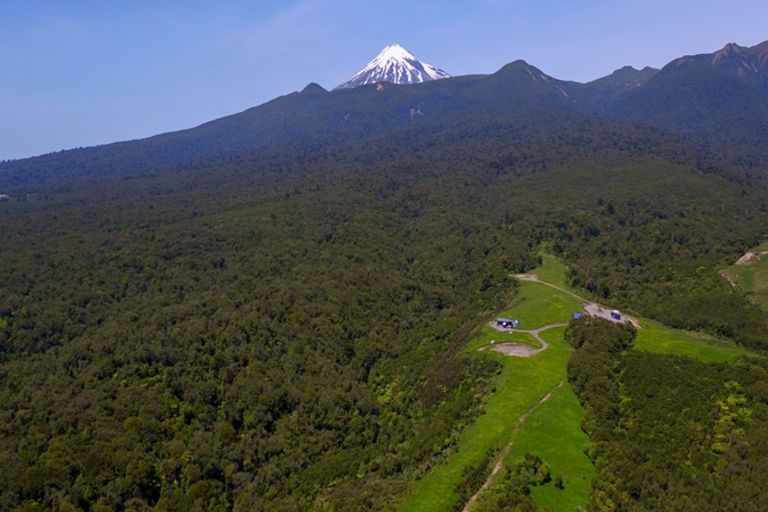 Photo of property in 1113 Plymouth Road, Koru, New Plymouth, 4374