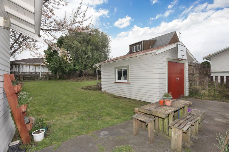Photo of property in 539 Ferguson Street, Palmerston North, 4410