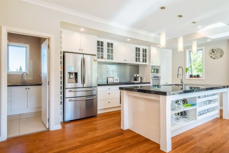 Photo of property in 21a Kenmure Avenue, Forrest Hill, Auckland, 0620