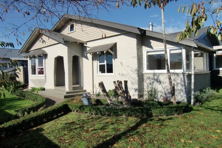 Photo of property in 2 Rawhiti Street, Vogeltown, New Plymouth, 4310