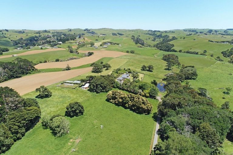 Photo of property in 166 Holmes Road, Waiuku, 2682