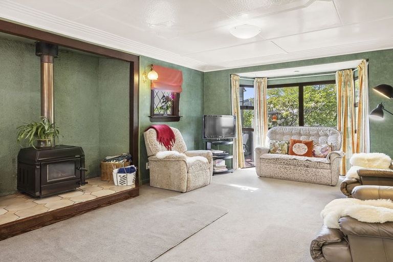 Photo of property in 52 Waldron Crescent, Green Island, Dunedin, 9018