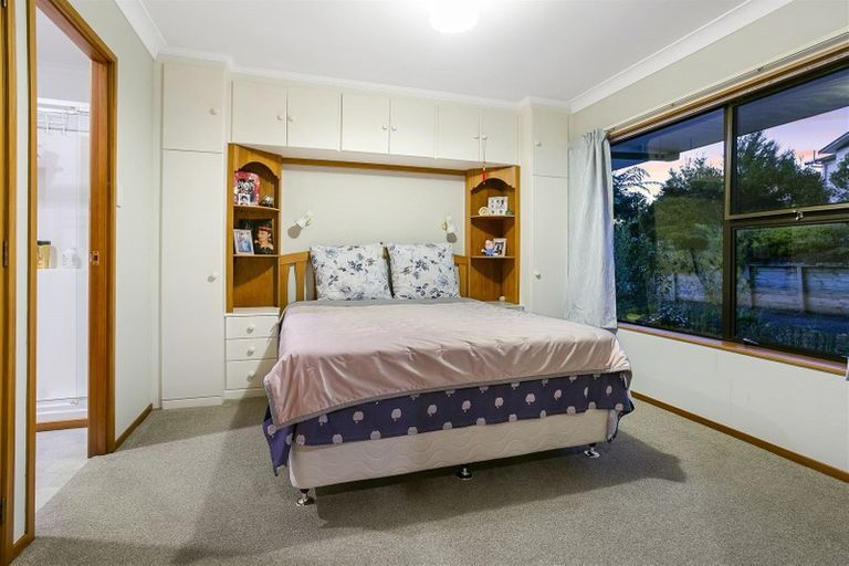 Photo of property in 70b Roberts Road, Glenfield, Auckland, 0629