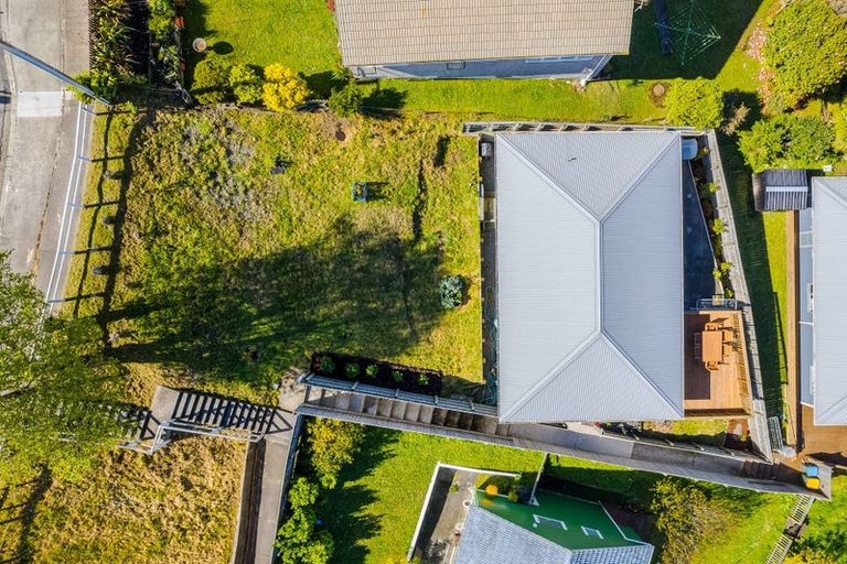 Photo of property in 17a Gloucester Street, Cannons Creek, Porirua, 5024