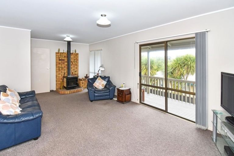 Photo of property in 8 Kaanapali Place, Wattle Downs, Auckland, 2103