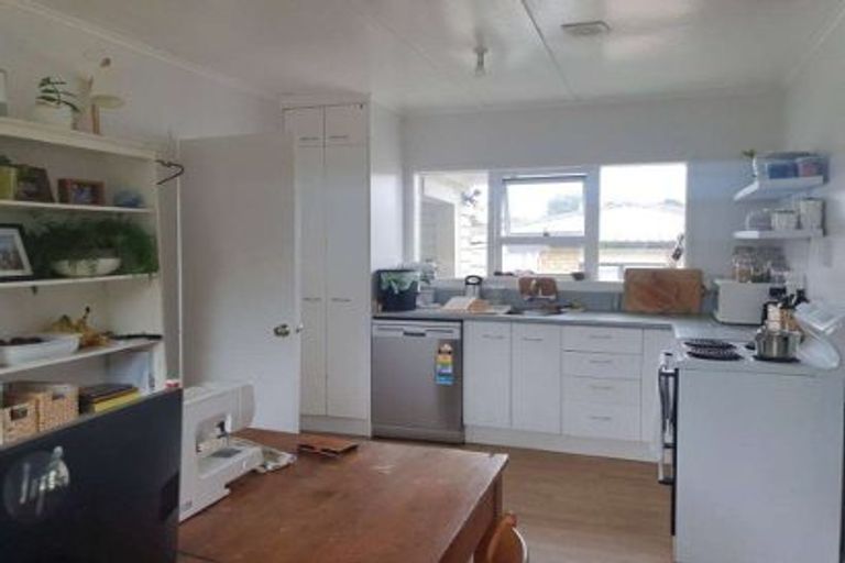 Photo of property in 6a Henderson Avenue, Tuakau, 2121