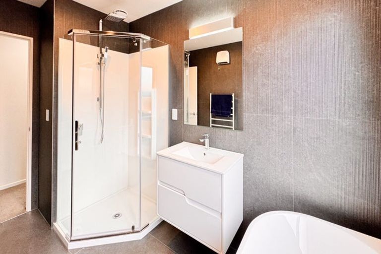 Photo of property in 7 Akoranga Place, Hornby, Christchurch, 8042