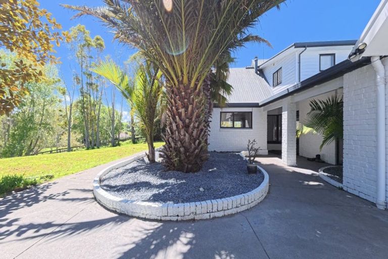 Photo of property in 229 Pine Valley Road, Dairy Flat, Silverdale, 0992