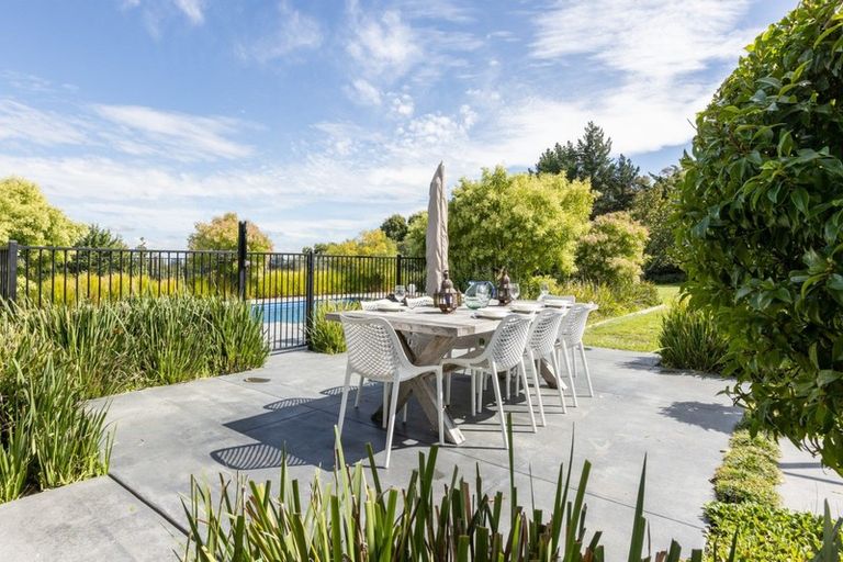 Photo of property in 4 Tauroa Valley, Havelock North, 4130
