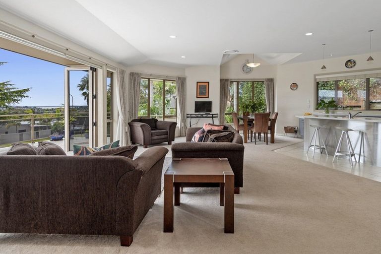 Photo of property in 1 Ladera Mews, Bethlehem, Tauranga, 3110