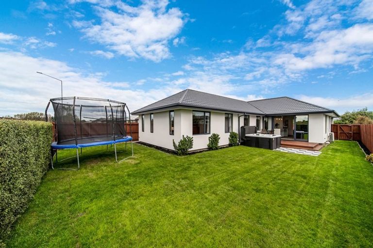 Photo of property in 34 Flaxon Place, Burwood, Christchurch, 8083