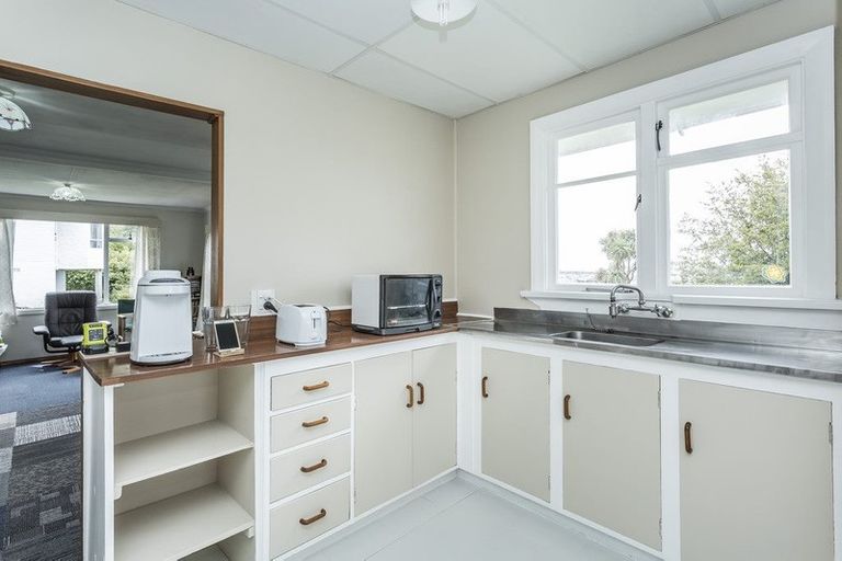 Photo of property in 56 Lindsay Road, Balaclava, Dunedin, 9011