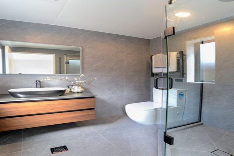 Photo of property in 3b Pine Ridge Terrace, Waikanae Beach, Waikanae, 5036