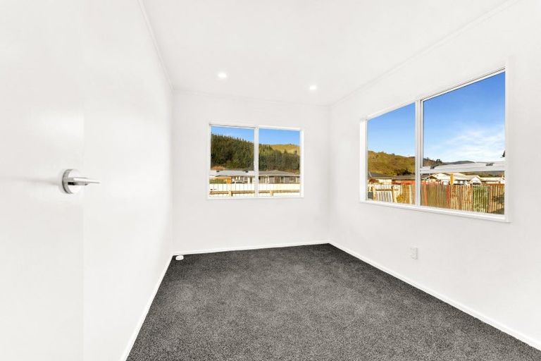 Photo of property in 1 Weymouth Grove, Wainuiomata, Lower Hutt, 5014