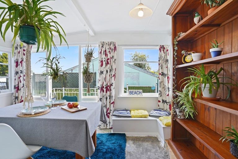 Photo of property in 69 Dunns Avenue, The Pines Beach, 7630