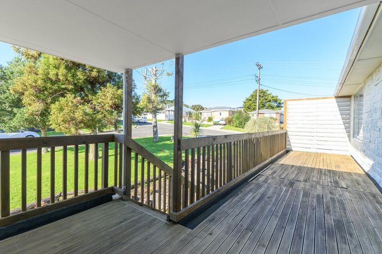 Photo of property in 18 Lavelle Road, Henderson, Auckland, 0612