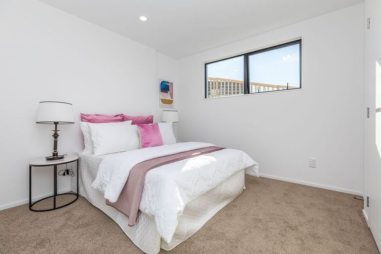 Photo of property in 28 Waihou Crescent, Albany Heights, Auckland, 0632