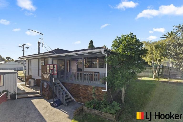 Photo of property in 3 Campbell Street, Waiuku, 2123