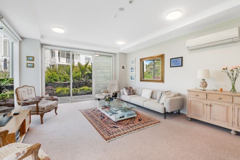 Photo of property in 122 Eaves Bush Parade, Orewa, 0931