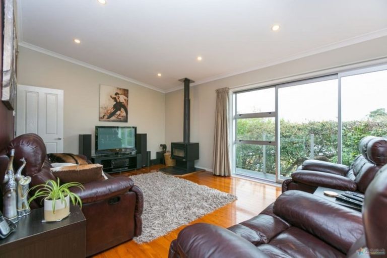 Photo of property in 5a Oawai Place, Marfell, New Plymouth, 4310