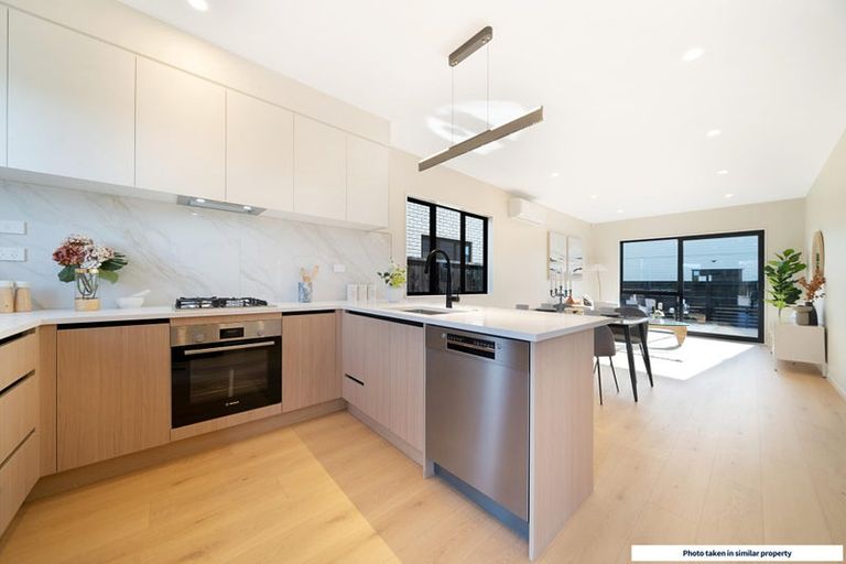 Photo of property in 15 Octans Road, Westgate, 0814