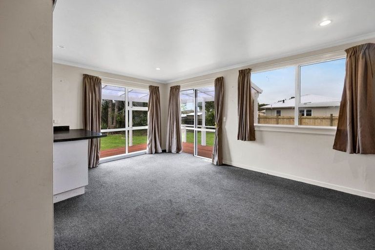 Photo of property in 3 Clive Street, Hawera, 4610