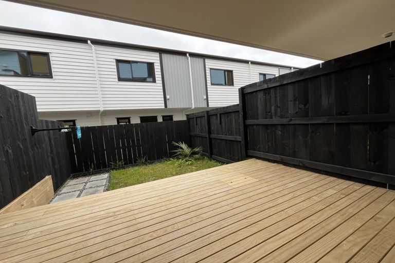 Photo of property in 7/28 Lavelle Road, Henderson, Auckland, 0612