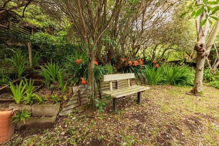 Photo of property in 3 Denholm Road, Hospital Hill, Napier, 4110