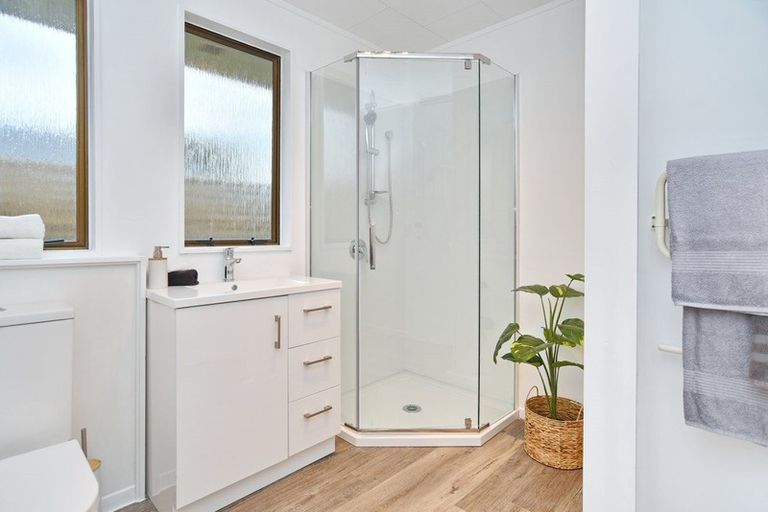 Photo of property in 102a Amyes Road, Hornby, Christchurch, 8042