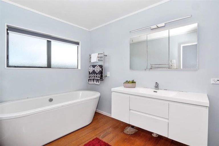 Photo of property in 37 Poike Road, Hairini, Tauranga, 3112