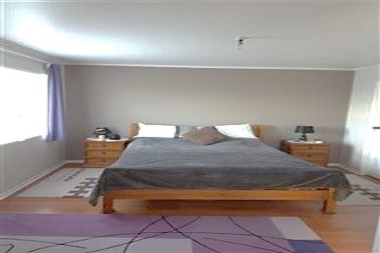 Photo of property in 55 Divich Avenue, Te Atatu South, Auckland, 0610