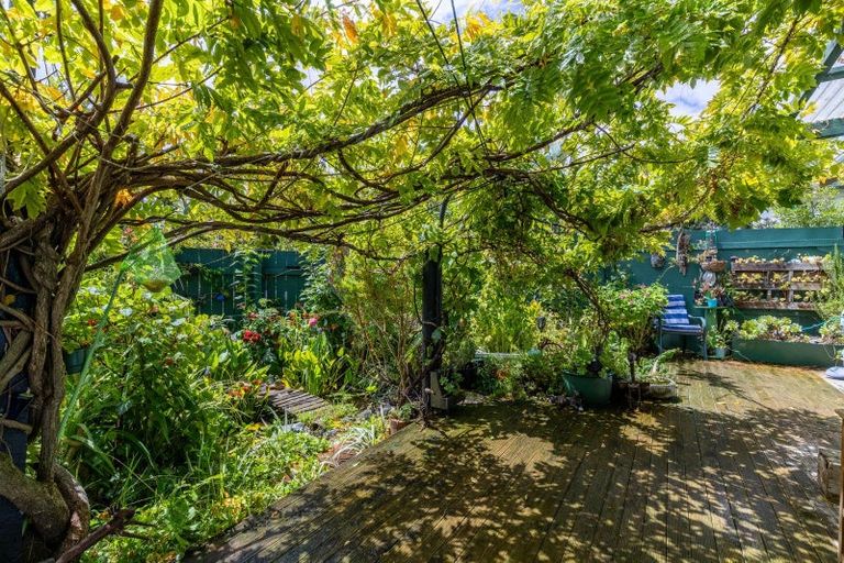 Photo of property in 32 Cuba Street, Marton, 4710