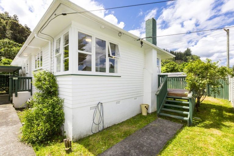 Photo of property in 47 Gillespies Road, Birchville, Upper Hutt, 5018